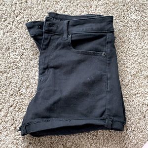AE High-waisted Black Shorts